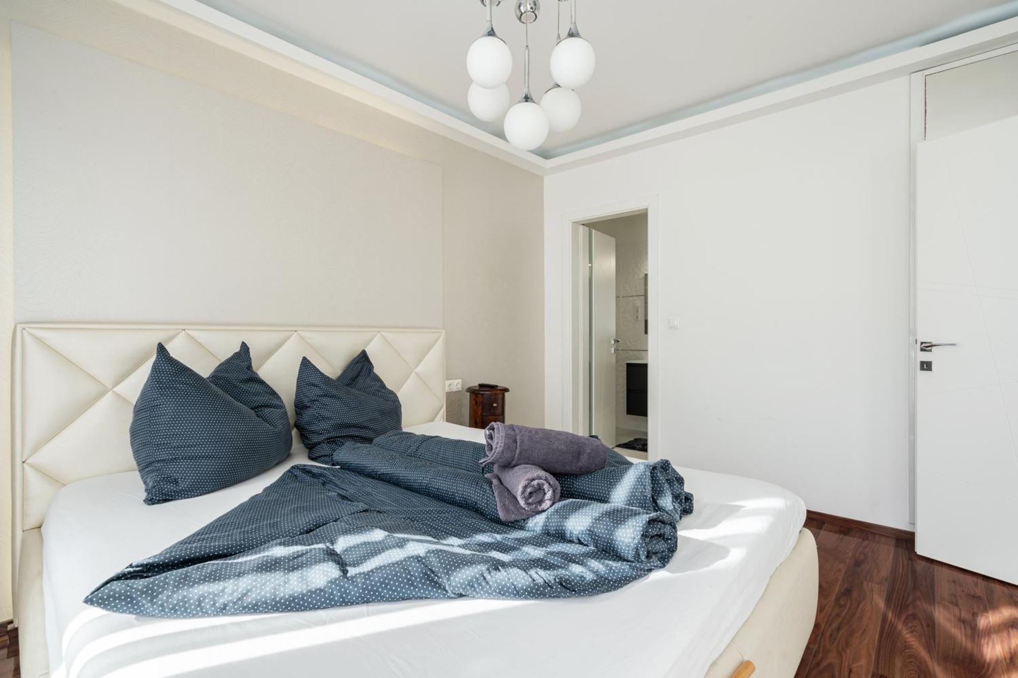 Kiraly 44 Luxury Apartment With Free Parking Будапеща Екстериор снимка